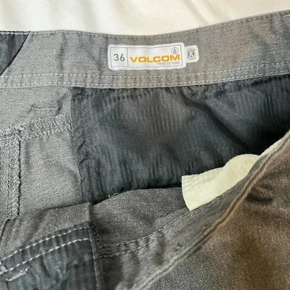Volcom True to This Modern Fit Chino Shorts in Gray